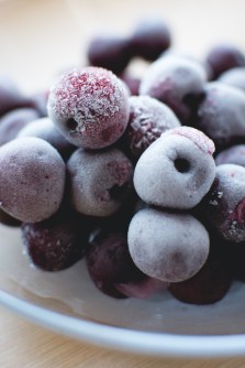 foodiesfeed.com_frozen-cherries